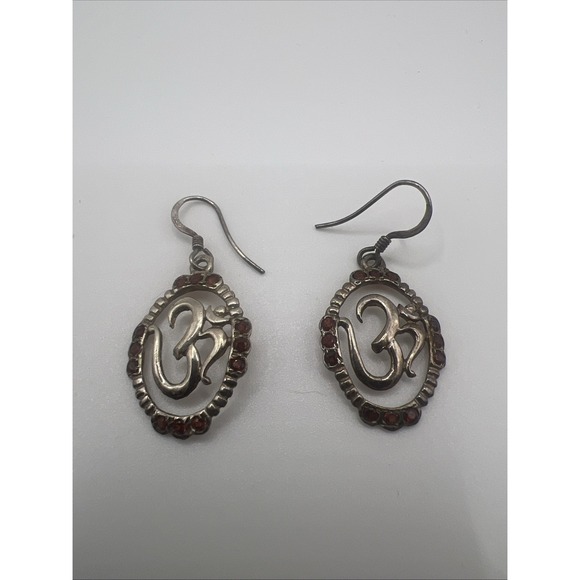 925 Sterling‎ Silver Aum Om Ohm Lotus Leaf Symbol Chakra Earrings Hooks - Picture 1 of 5